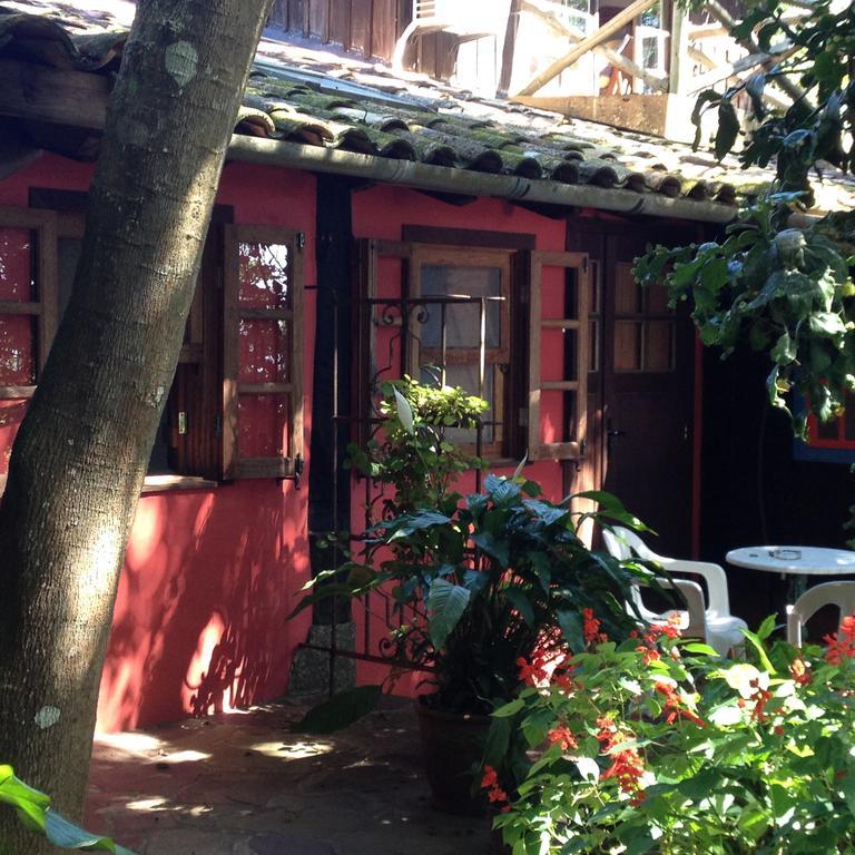Regina Guest House Praia do Rosa Værelse billede